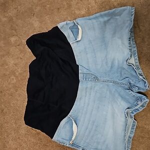 Maternity short